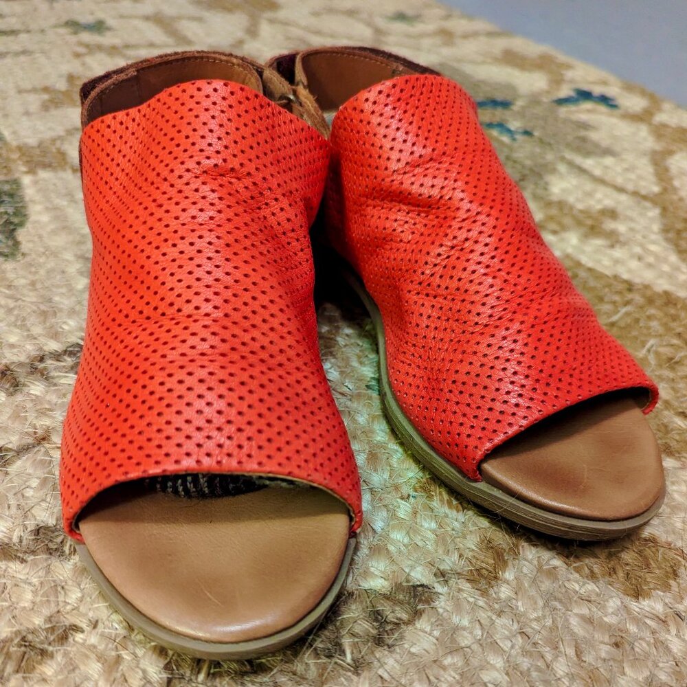 Spring Step Rapture Sandal- Red Slingback Womens size 38/ 8